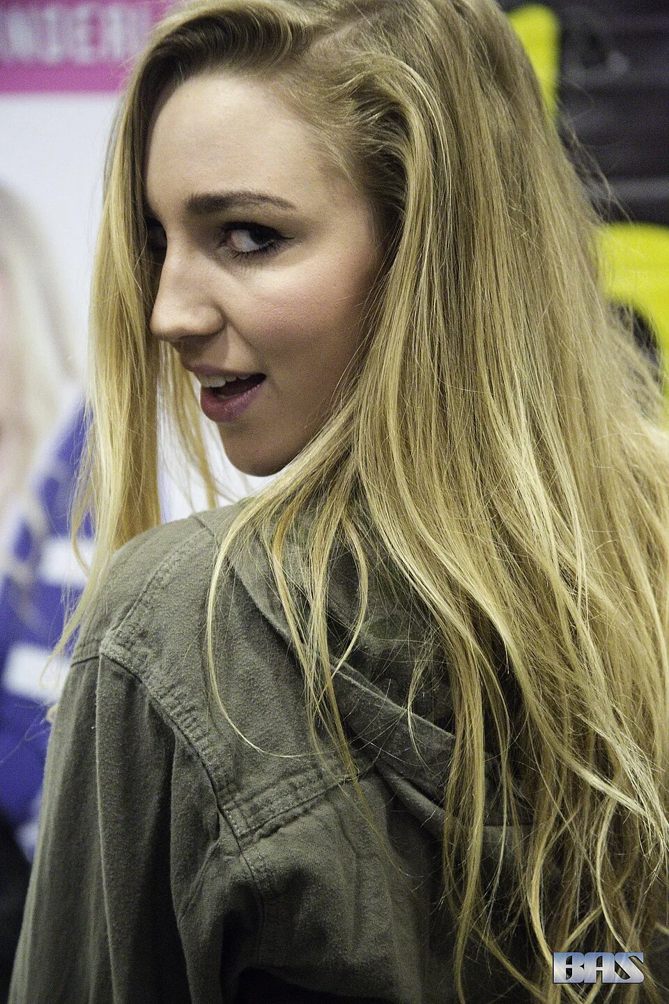 Portrait of Kendra Sunderland